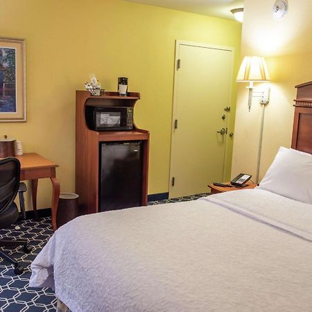 Hampton Inn Lebanon Экстерьер фото